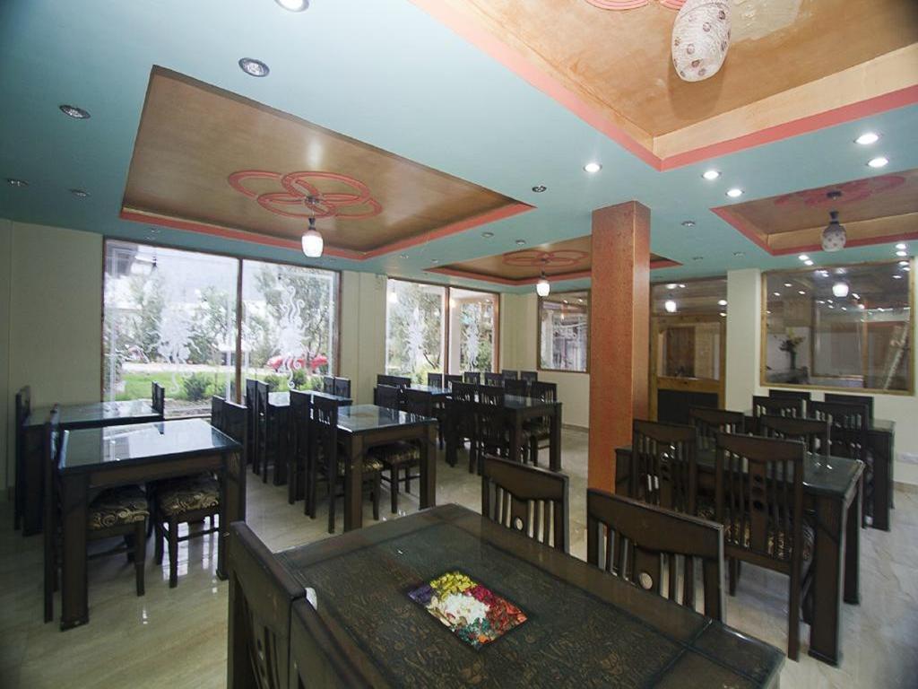 The Grand Welcome Hotel Manāli Buitenkant foto